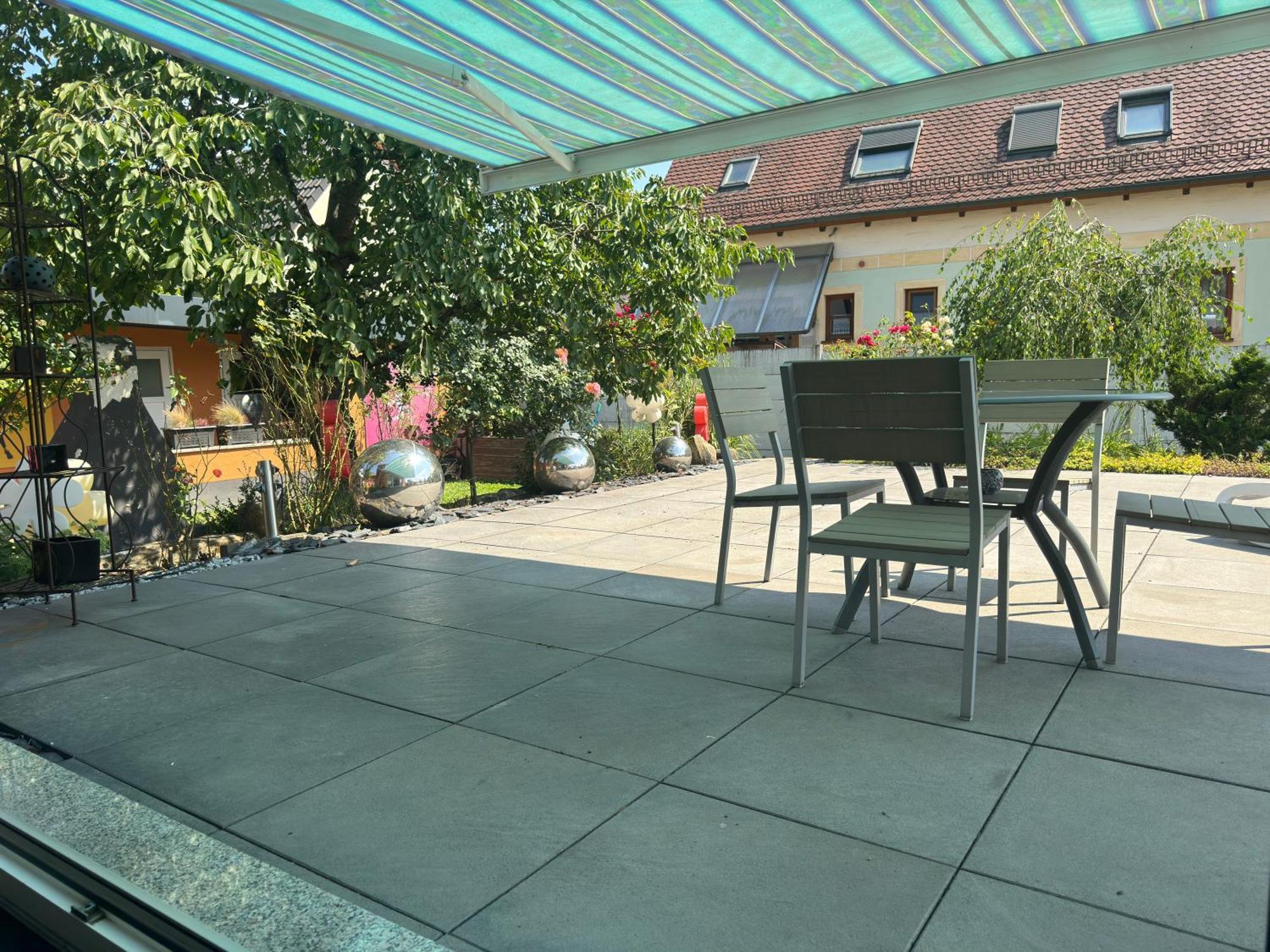 B&B'S Im Aischgrund Adelsdorf Exterior photo
