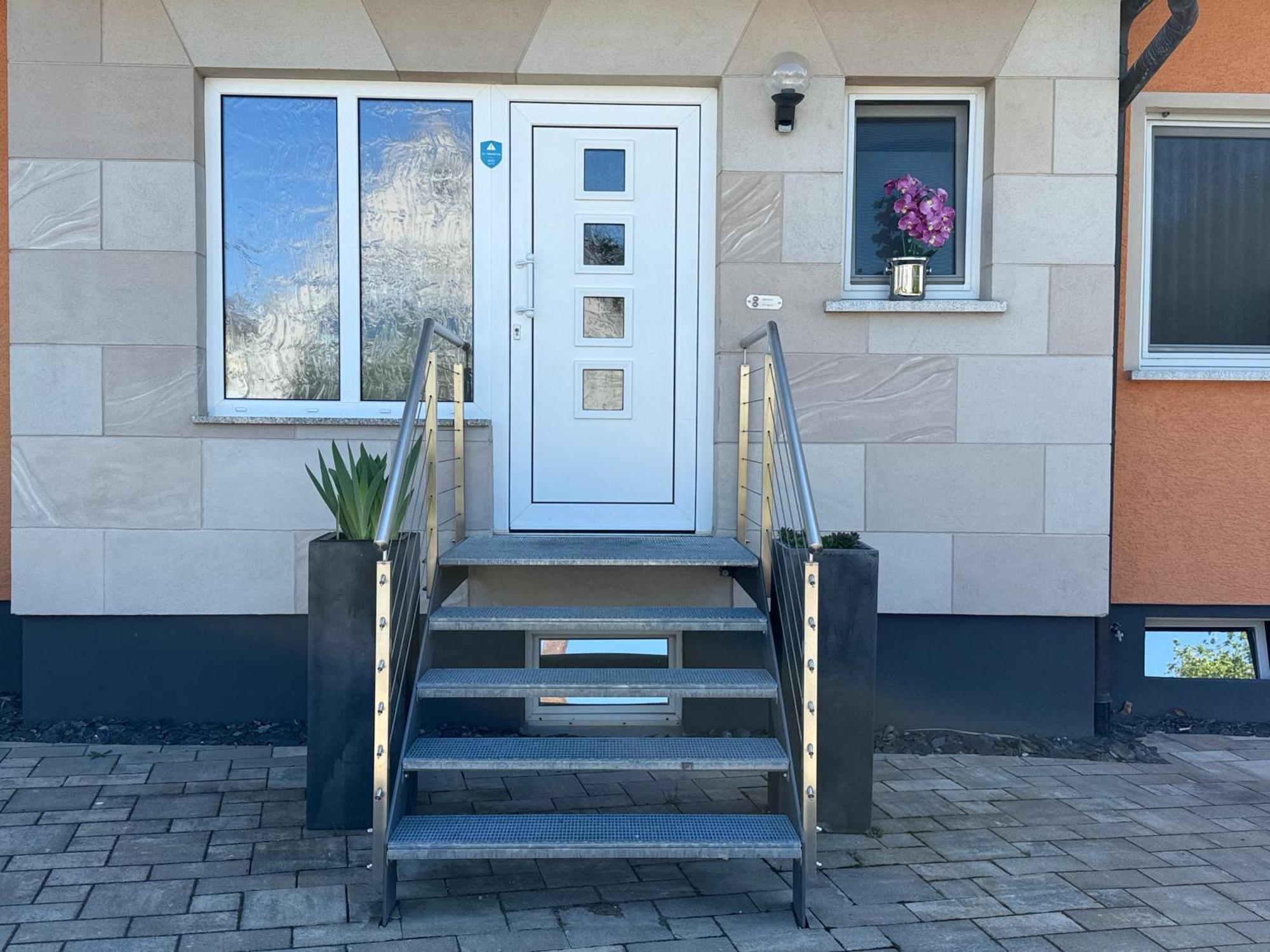 B&B'S Im Aischgrund Adelsdorf Exterior photo