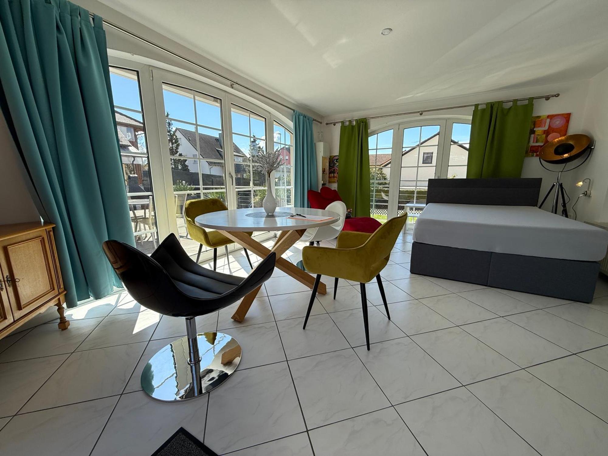 B&B'S Im Aischgrund Adelsdorf Exterior photo